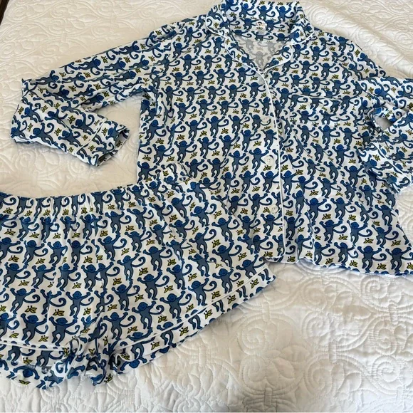 blue roller rabbit long sleeve & shorts pajama SET - Picture 2 of 2